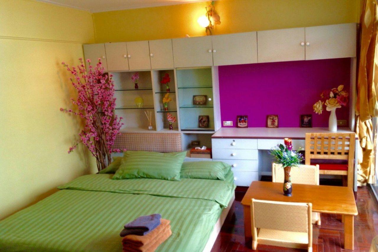 B&B 22 House Бангкок Экстерьер фото